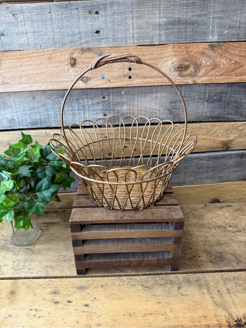 Round Gold Wire Basket with Woven Base and Wrapped Handle